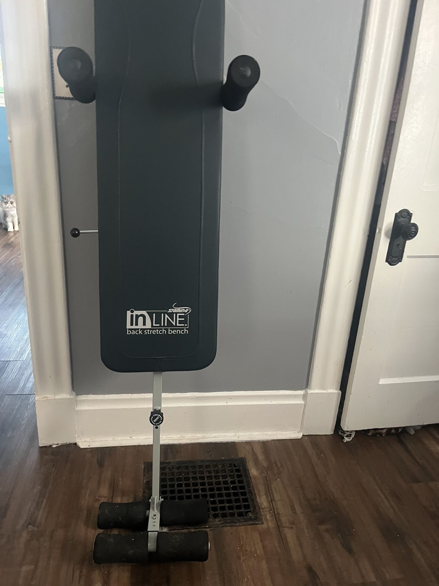 Back Stretch Bench