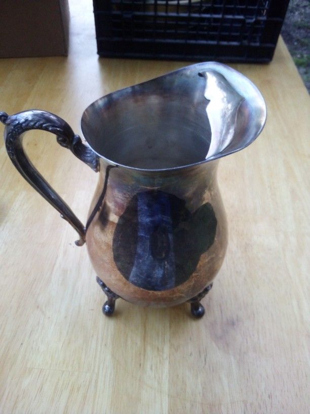 LENARD SILVER PLATED ENGLISH BEVERAGE PITCHER!!!