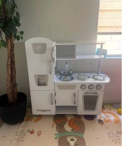 Play kitchen