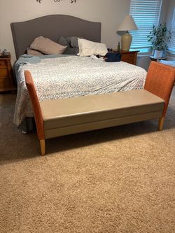 Ottoman / bed couch