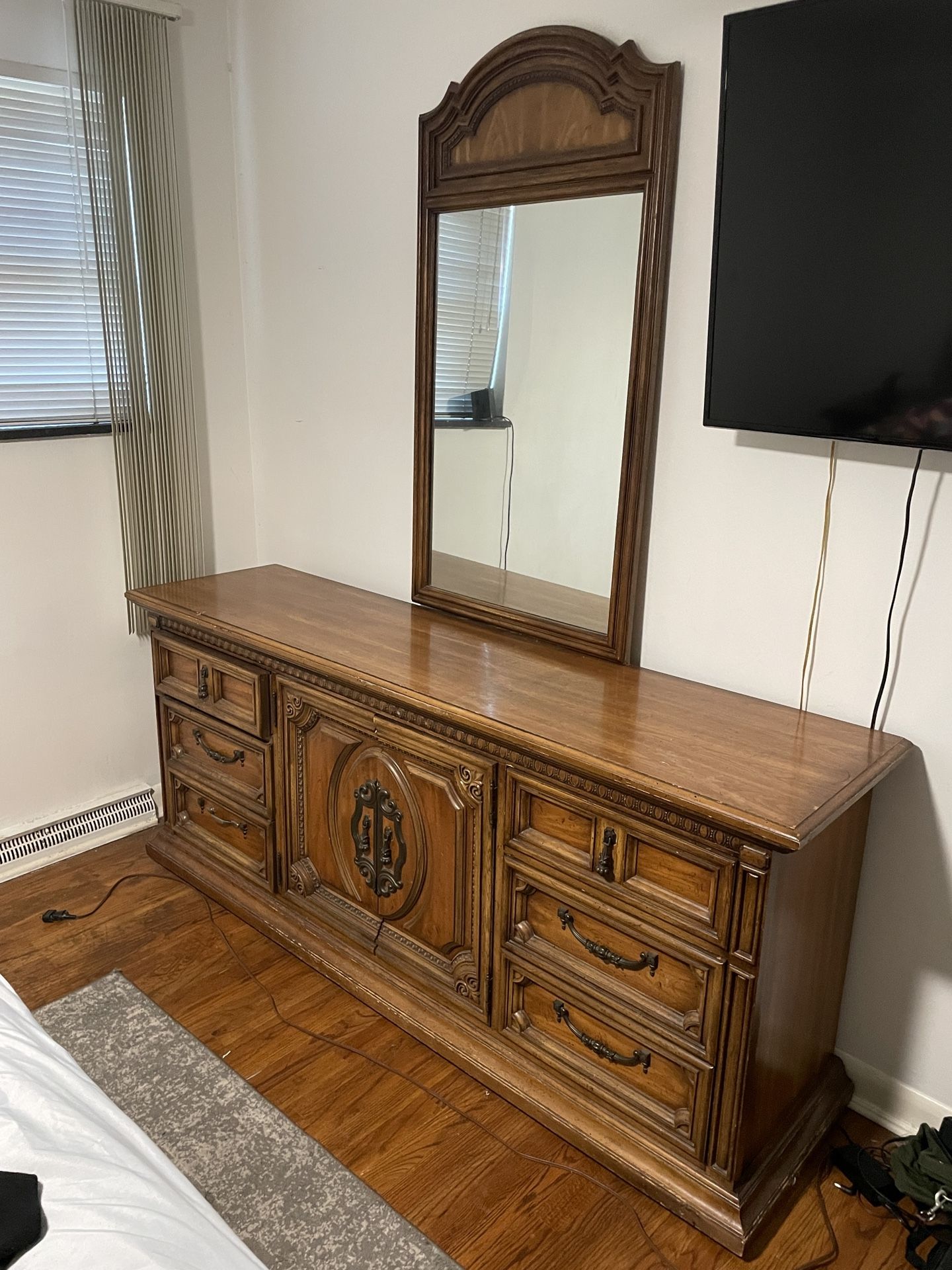 3 Piece Antique Bedroom Set