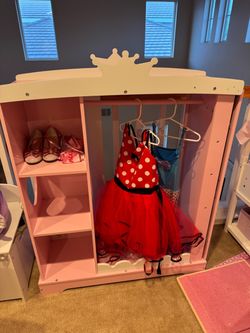 Girls Dress Up Closet