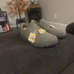 Men’s Size 12 Skechers Slip In’s