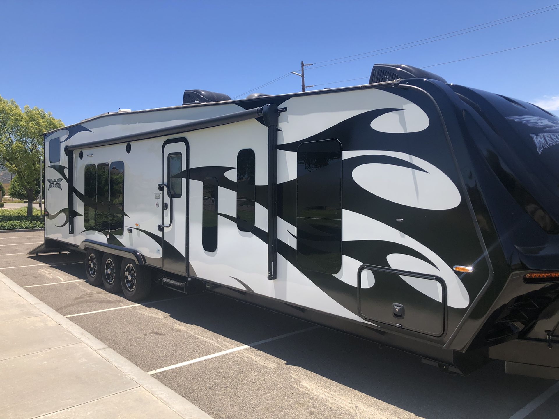 2019 Weekend Warrior Omega JJ3300 - Toy Hauler
