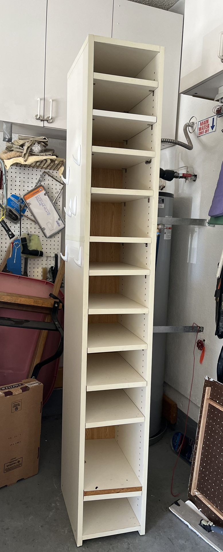 Cabinet/Shelves