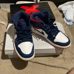 Air Jordan 1 Mid SE USA