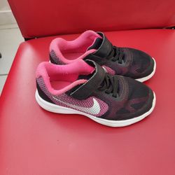  girl shoes Nike Size 10 .5 C