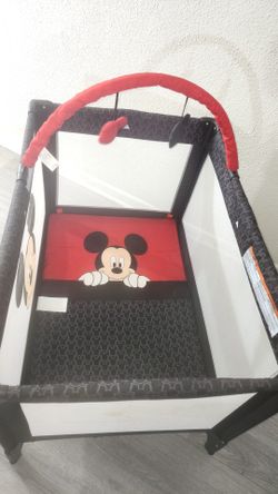 Mickey Play Pen