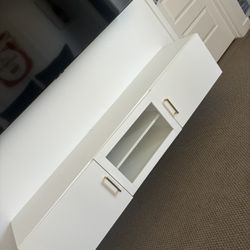 IKEA Floating Tv Stand With Shelfs/cabinets And Gold Handles 