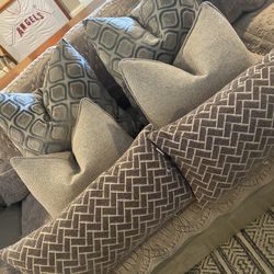 Accent Pillows 