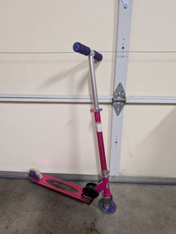 Razor Kids Kick Scooter Pink