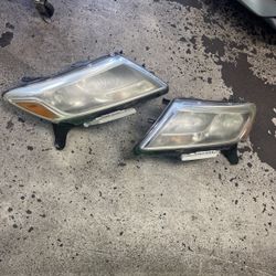 Headlights 2014 Nissan Pathfinder