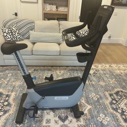 PRECOR UBK 635  UPRIGHT BIKE 