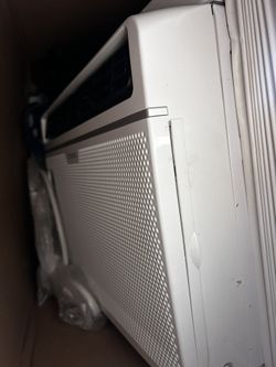 Wall A/C unite Air Conditioning TOSHIBA
