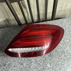 Mercedes-Benz E Class 2017-2020 Right Passenger Side Tail Light