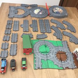 Thomas & Friends Lot 3 Trains, 2009 Track (20 Pieces) & Take Along Fold Out Pieces See Photos 