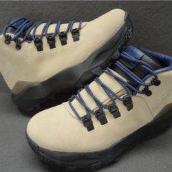Nike Cygnal 10 44 Suede Combat Desert Ore Navy All-Terrain Compound