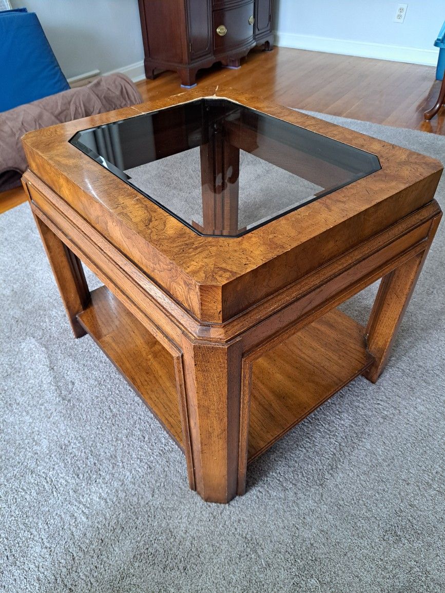 End Table / Side Table
