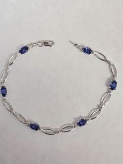 10kt White Gold Diamond & Labgrown Sapphire Bracelet 7"