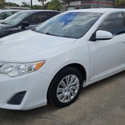 2014  Toyota Camry 