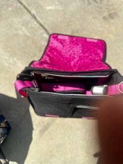 Boots & Barkley Portable pet carrier-with shoulder straps