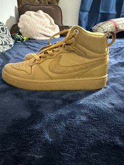 Kids Nike Size 4.5