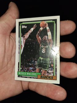 VINTAGE MOSSES MALONE BASKETBALL CARD
