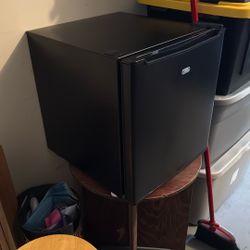 Mini Fridge - Sunbeam 