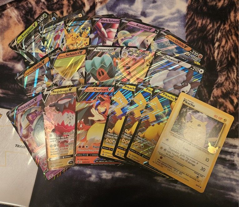 POKÉMON CARDS