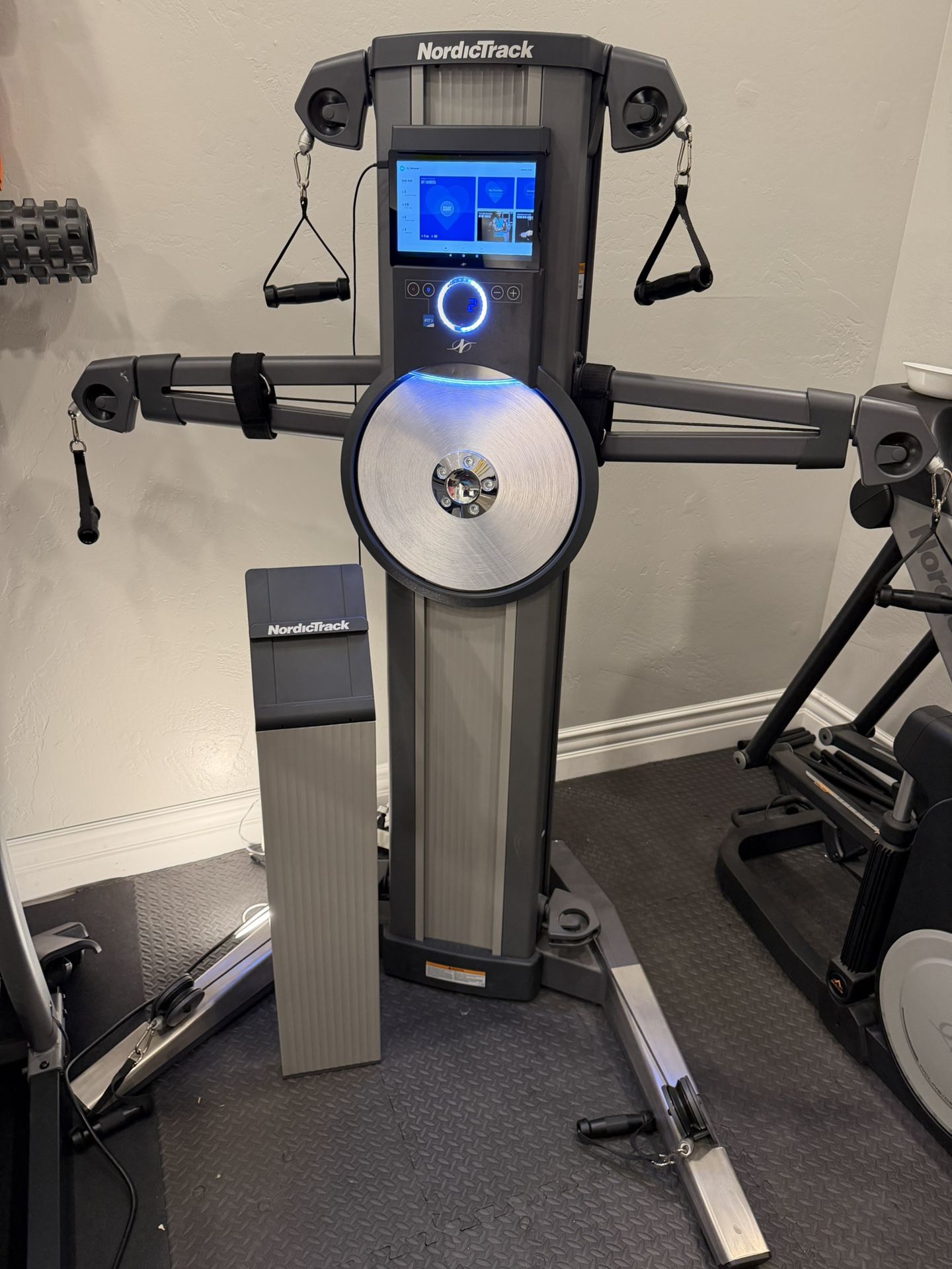 NORDICTRACK FUSION CST (2017) Model.