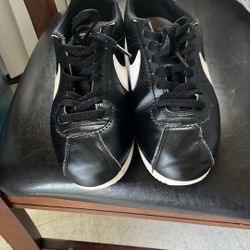 Nike Cortez 8.5 Womens /6.5 Mens