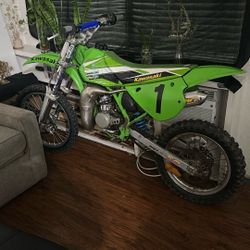 Kawasaki Dirt Racing Bike 