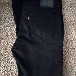 Men’s Black Levi Jeans 