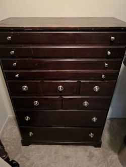 Dresser