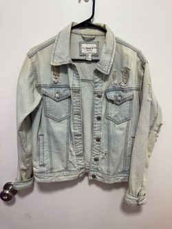 Forever 21 Womens S Light Wash Distressed Denim Jacket Collared Button Pockets