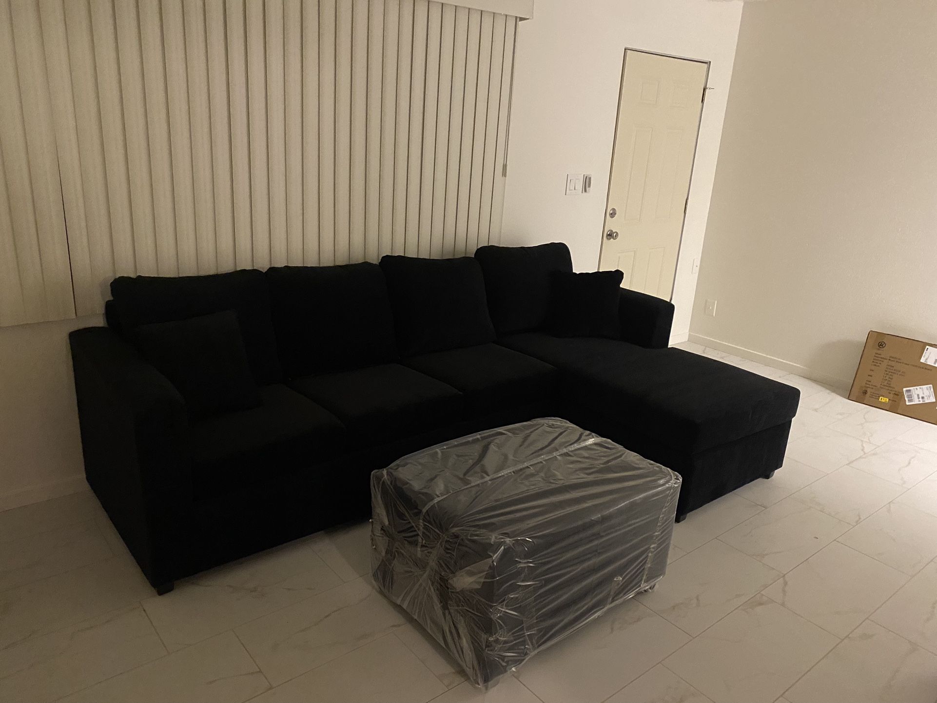 Black Sectional With Free Ottoman ‼️all Sectionals Are New Packed In Factory Plastic ‼️