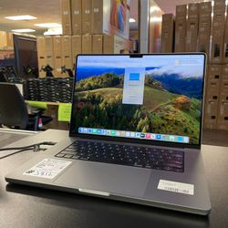 Apple MacBook Pro 16" M1 Max (32GB RAM, 1TB SSD) - Excellent