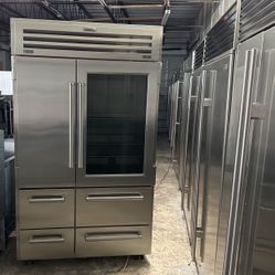 SUBZERO PRO 48” REFRIGERATOR AND 48” WOLF GAS RANGE DUAL FUEL 