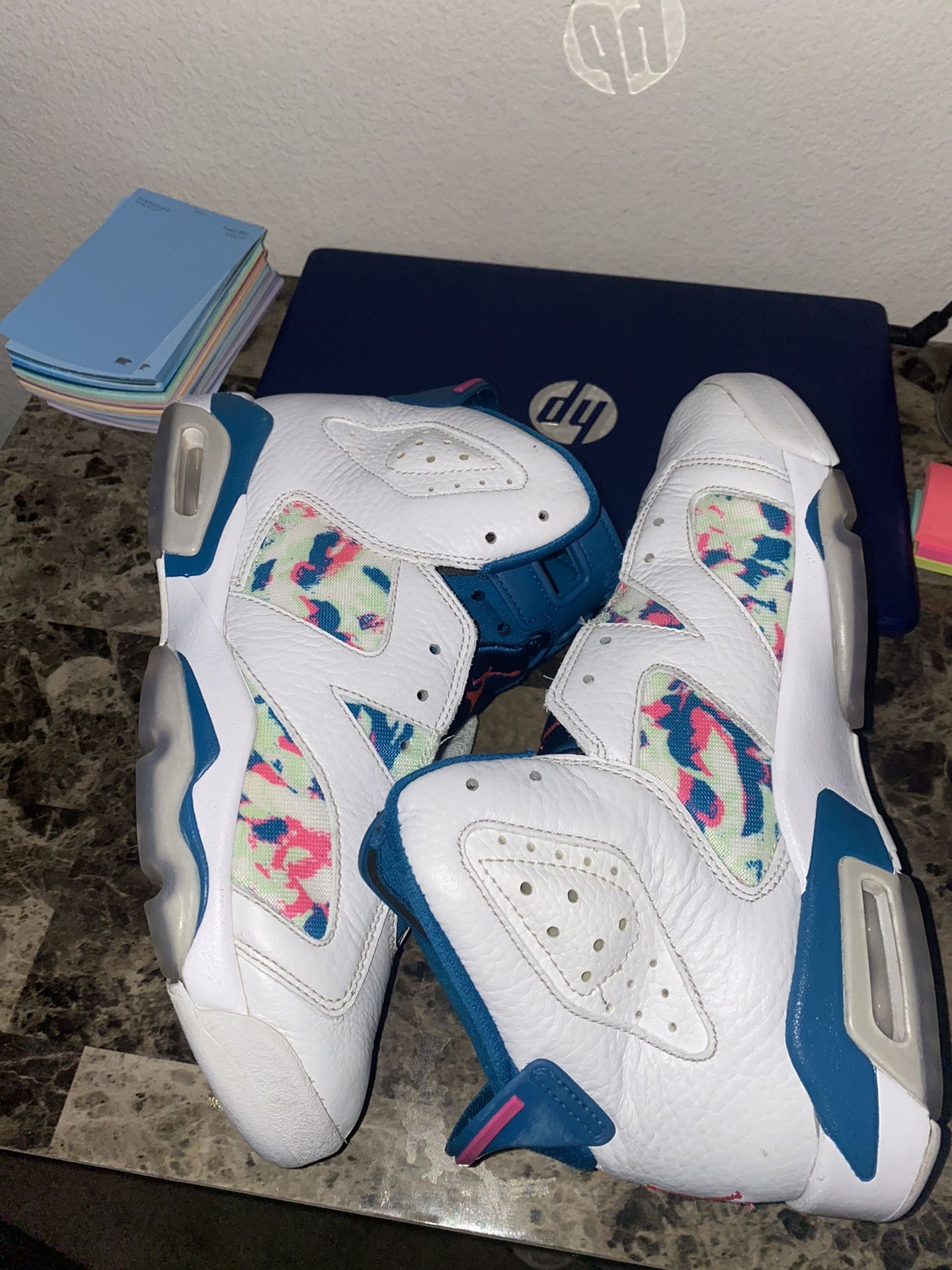 Jordan 6 Retro
