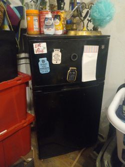 Ge Mini Fridge