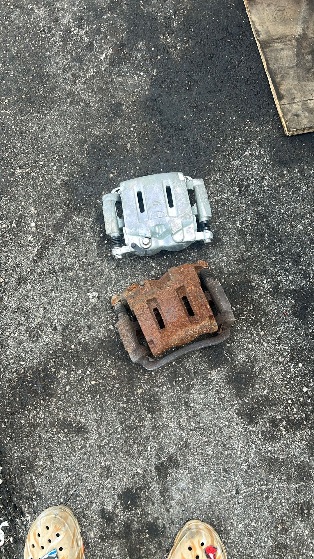 Ford F350 front calipers