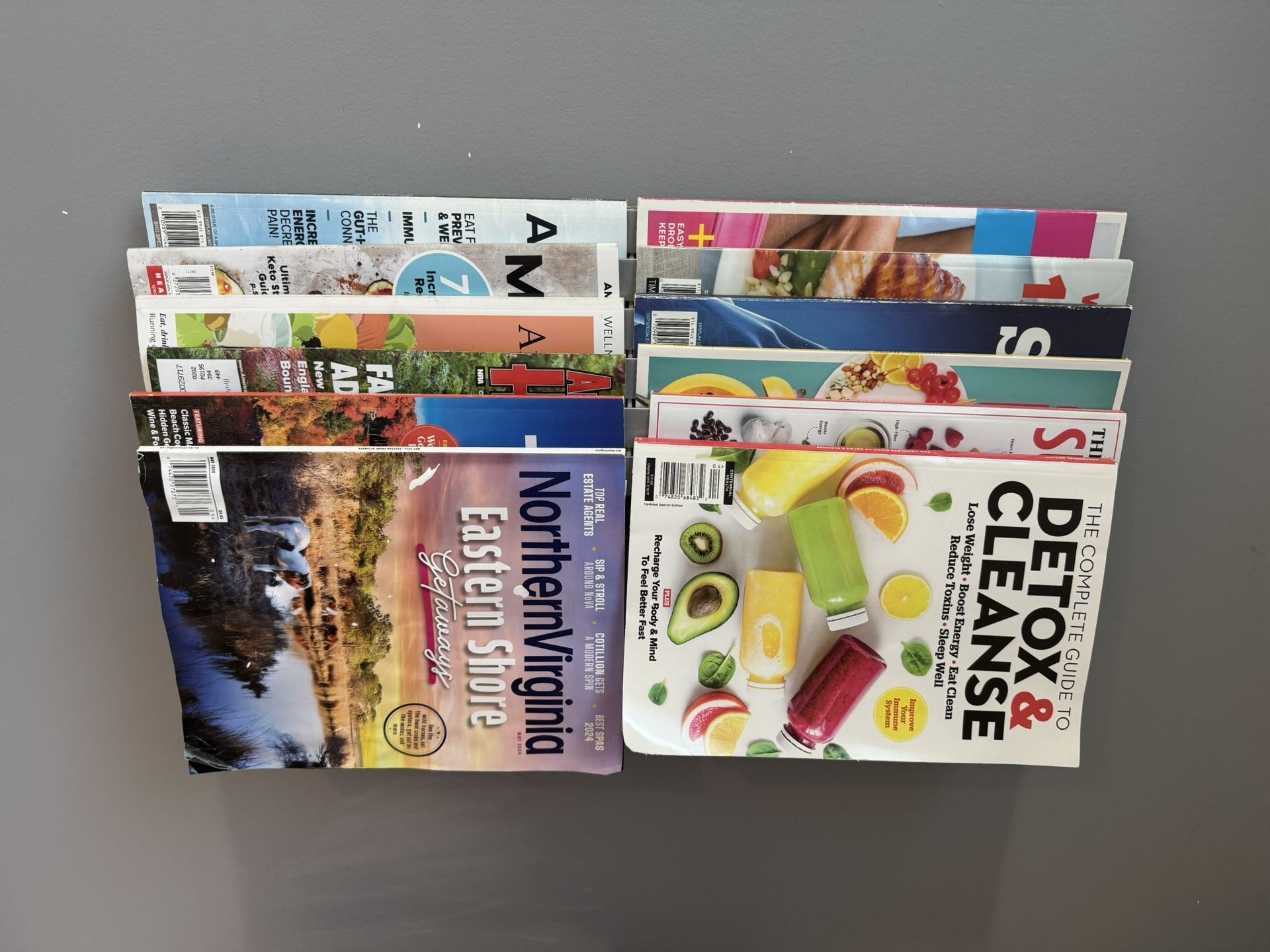 Modern Wall Mounted Magazine Rack