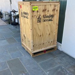 Free Heavy duty Shipping Crate 