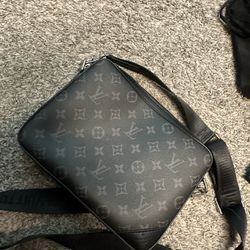 LOUIS VUITTON TRIO MESSENGER BAG