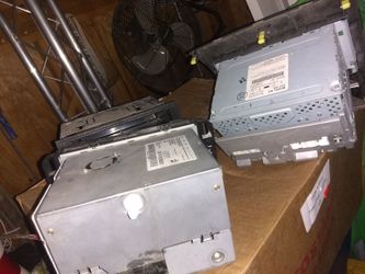 2 original esterios for Tahoe n Tacoma