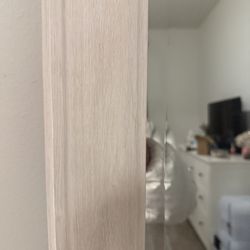 White Wood Standing Mirrior