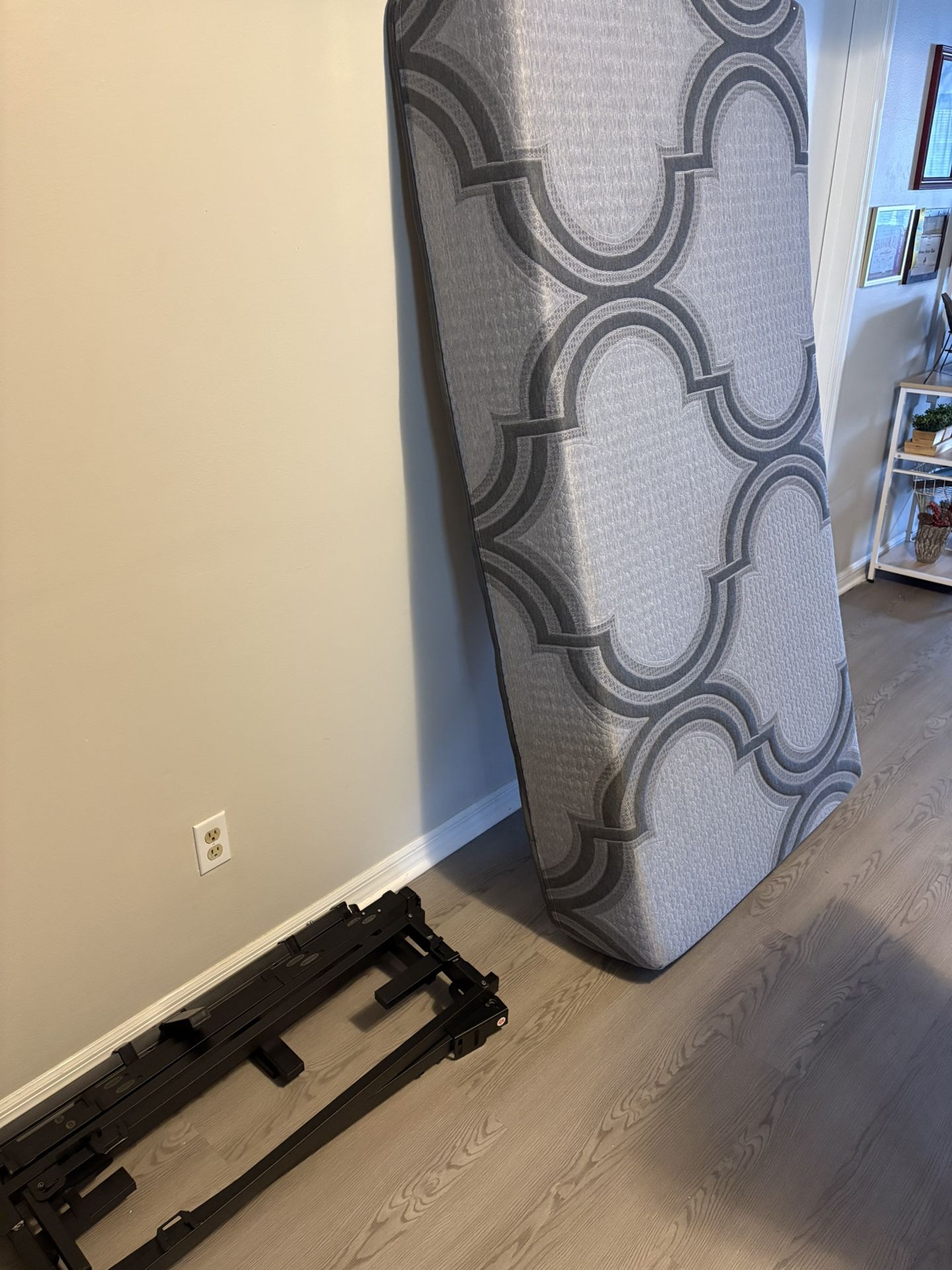 Twin Size Mattress With Adjustable Bed Frame