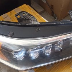 Headlight Acura RLX 