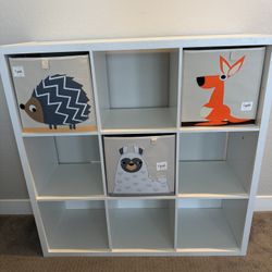 9 Cube Organizer Shelf/ Bookcase with 3 Bins