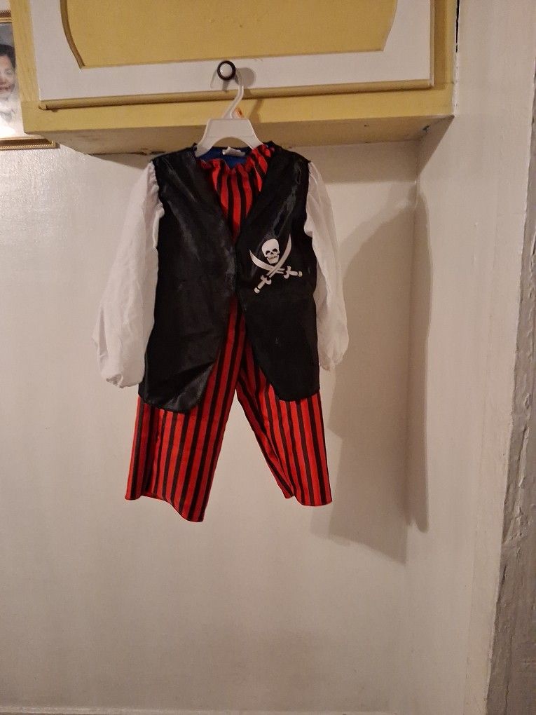PIRATE CUSTOM